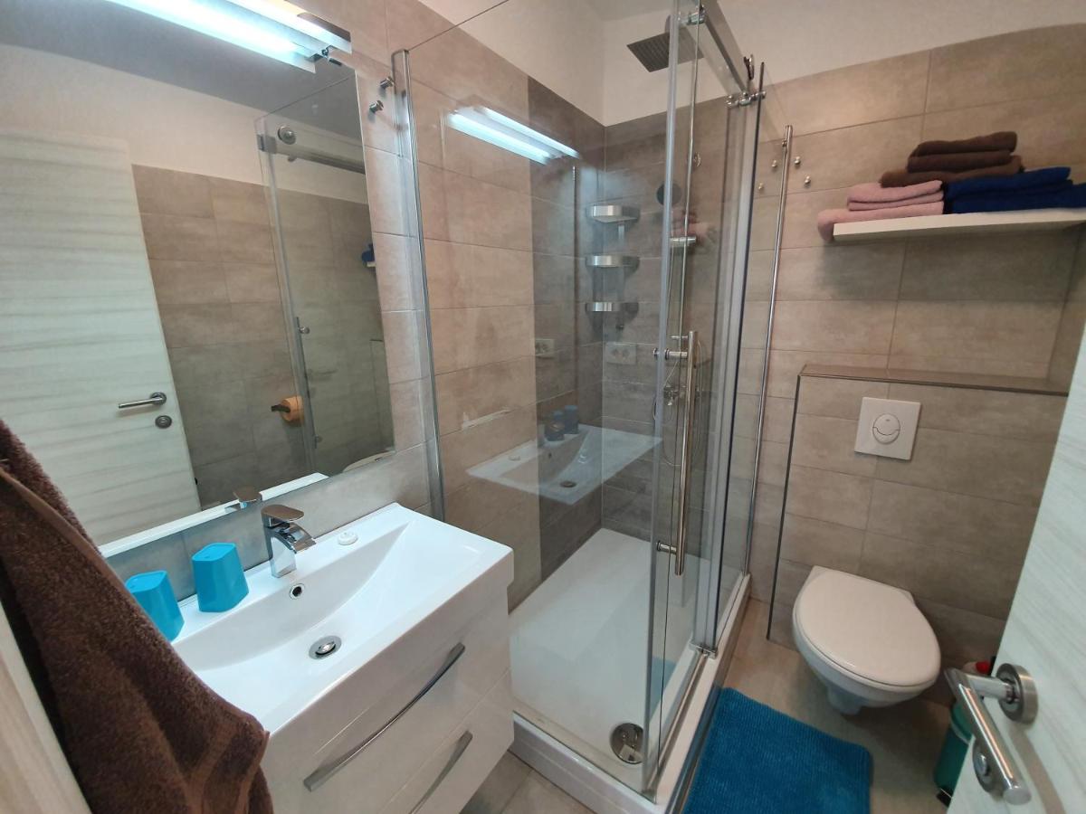 Comfortable Family Apt Iris 20M From Beach In Mandre Exterior foto